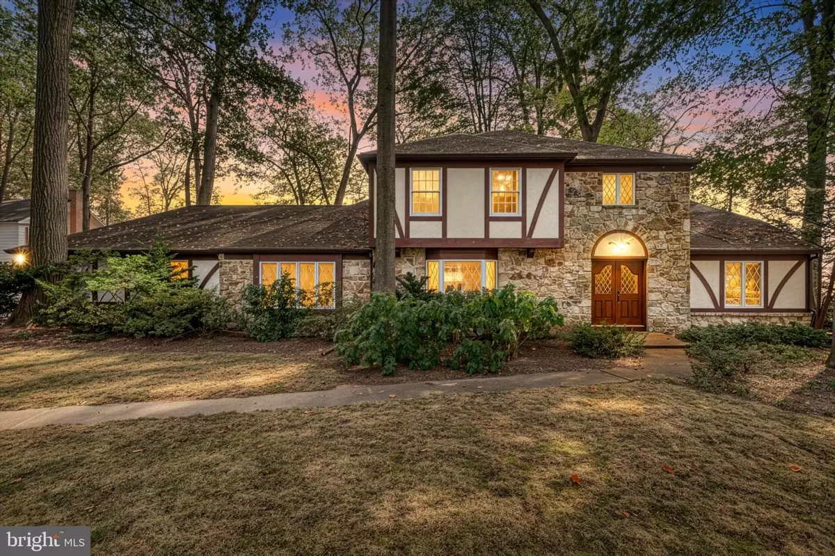 Mechanicsburg, PA 17055,812 FLINTLOCK RIDGE ROAD