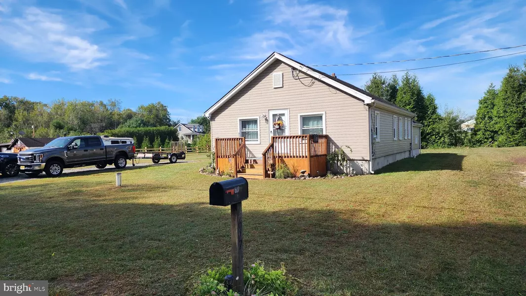 617 LOWER MILL RD, Pittsgrove, NJ 08318