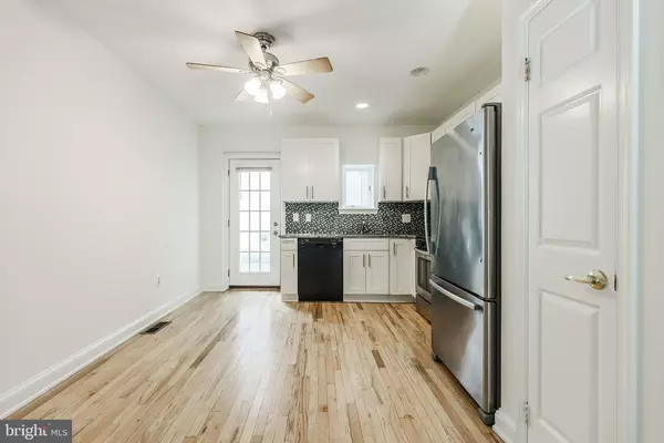 Philadelphia, PA 19147,904 S 6TH ST