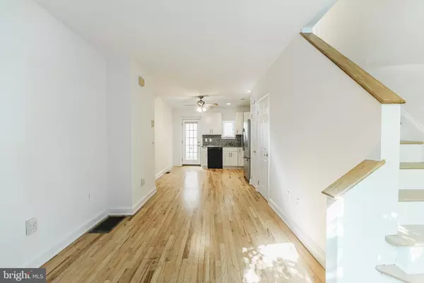 Philadelphia, PA 19147,904 S 6TH ST