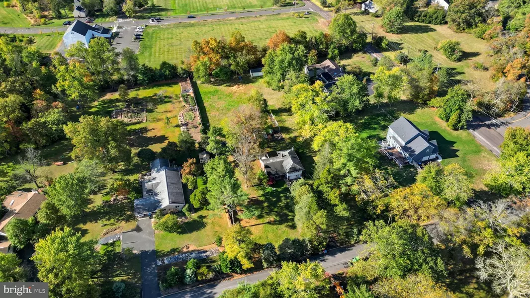 1344 E MEETINGHOUSE RD, Ambler, PA 19002