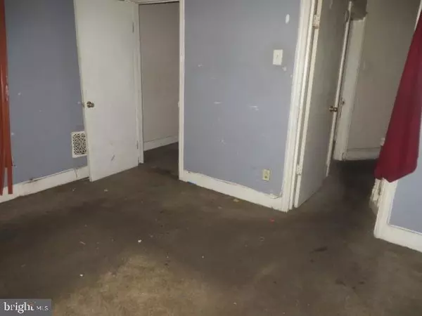 Philadelphia, PA 19104,3872 WYALUSING AVE