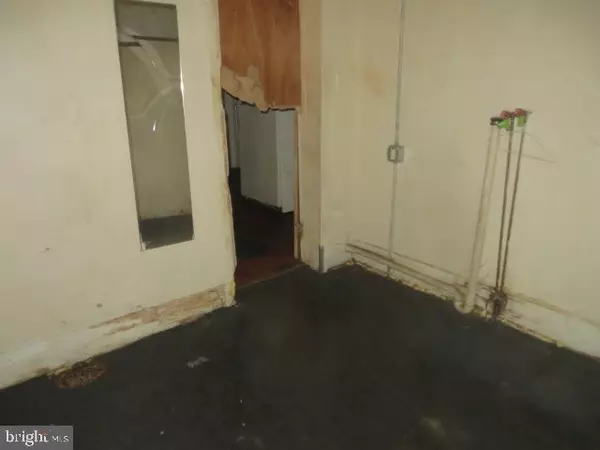 Philadelphia, PA 19104,3872 WYALUSING AVE