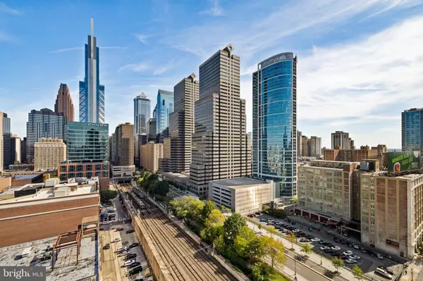 Philadelphia, PA 19103,2200 ARCH ST #1208