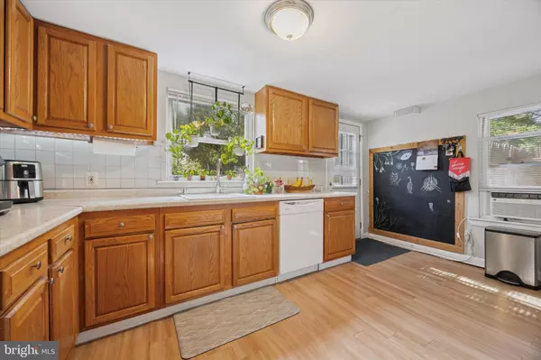 Ardmore, PA 19003,213 GREENFIELD AVE