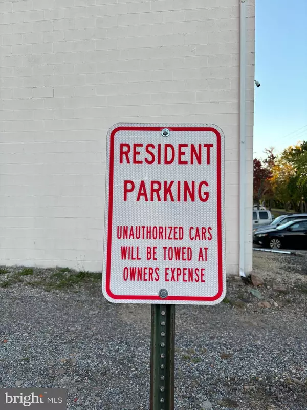 Bristol, PA 19007,2 CANALS END RD #305