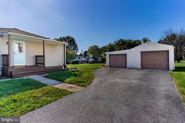 Hummelstown, PA 17036,2042 LOCUST LN