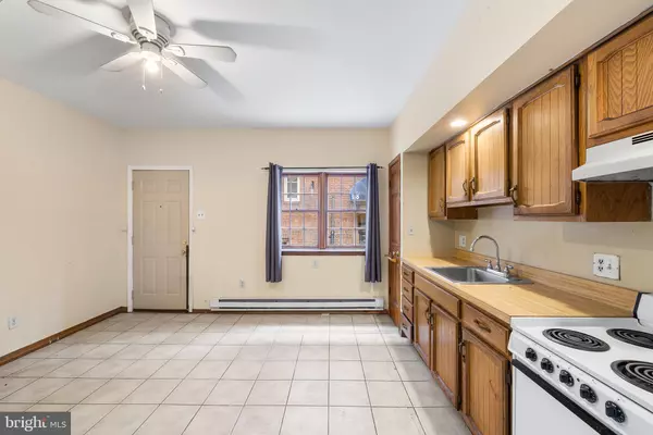 Philadelphia, PA 19147,904 S DELHI ST