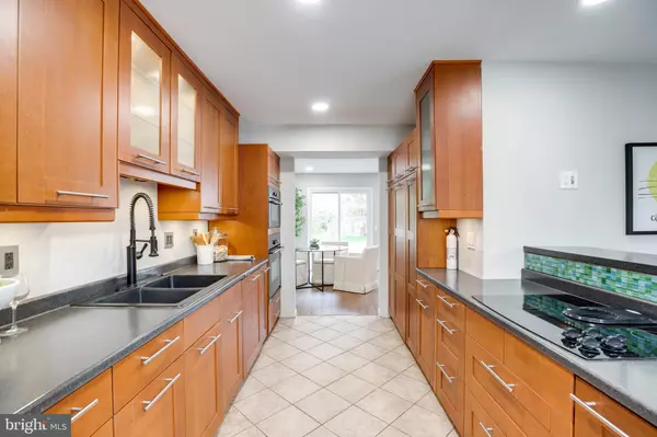 Burke, VA 22015,6154 MARTINS LANDING CT