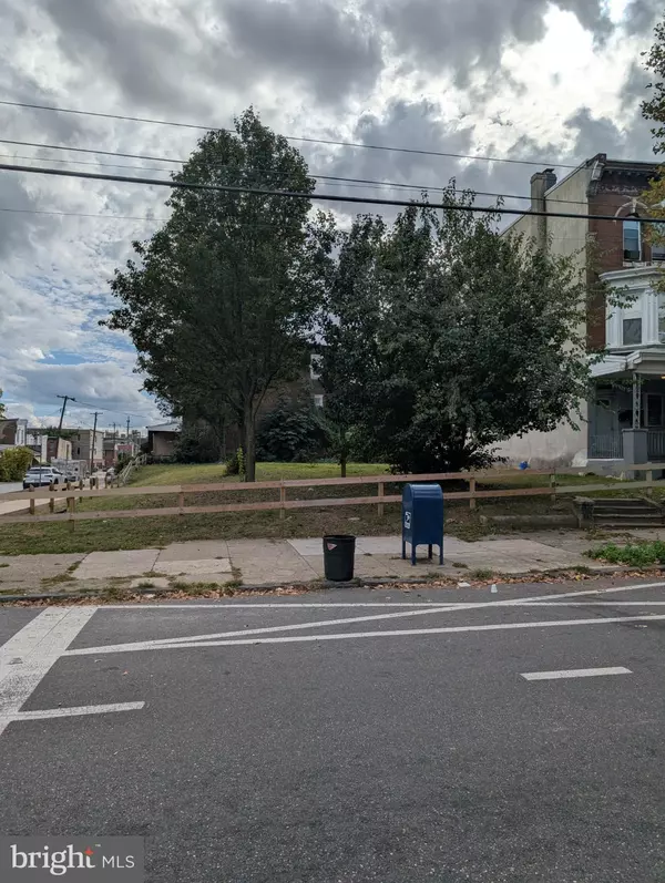 1700 W ERIE AVE, Philadelphia, PA 19140