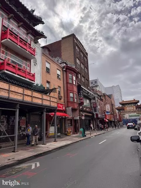 Philadelphia, PA 19107,125 N 10TH ST