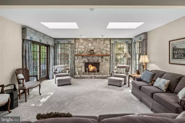 Cherry Hill, NJ 08003,1912 CARDINAL LAKE DR