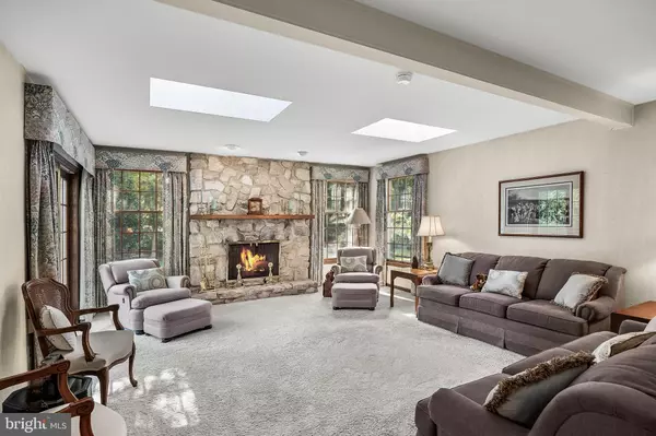 Cherry Hill, NJ 08003,1912 CARDINAL LAKE DR