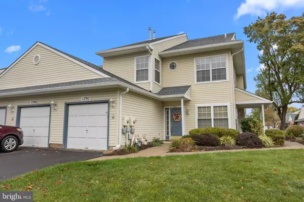 1707 LYNBROOKE DR, Yardley, PA 19067