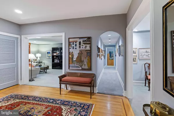 Elkins Park, PA 19027,900 VALLEY RD #D-203