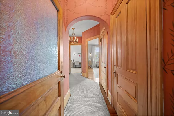 Washington, DC 20009,2853 ONTARIO RD NW #421