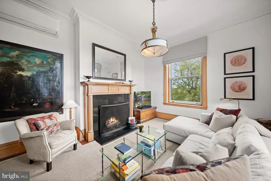 2853 ONTARIO RD NW #421, Washington, DC 20009