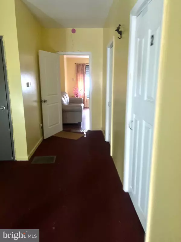 Philadelphia, PA 19123,451 N 12TH ST #A