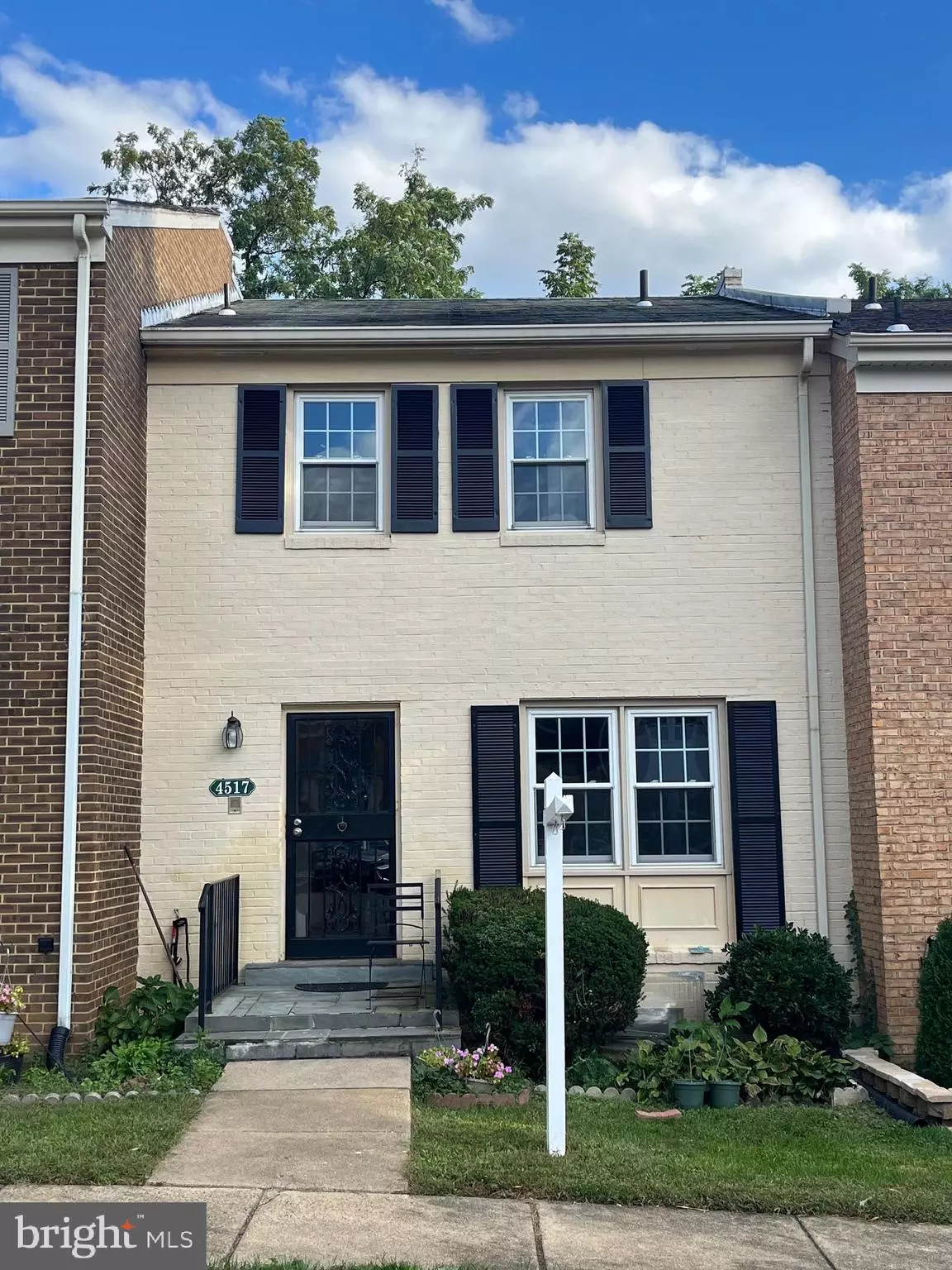 Annandale, VA 22003,4517 PINECREST HEIGHTS DR