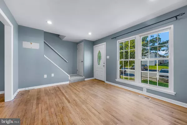 Rosedale, MD 21237,98 KING CHARLES CIR #98