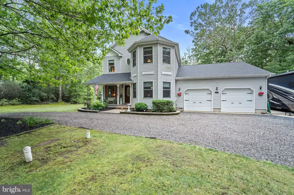 Tuckerton, NJ 08087,14 TEABERRY LN