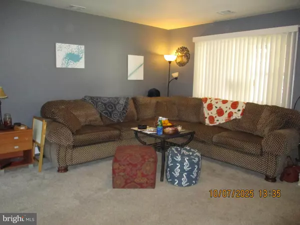 Tuckerton, NJ 08087,153 OAKLEAF DR