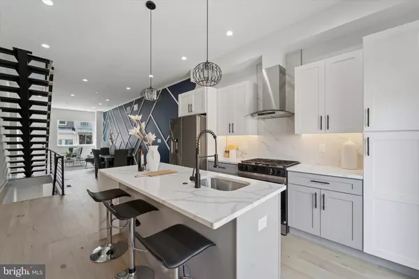 2751 E PACIFIC ST, Philadelphia, PA 19134