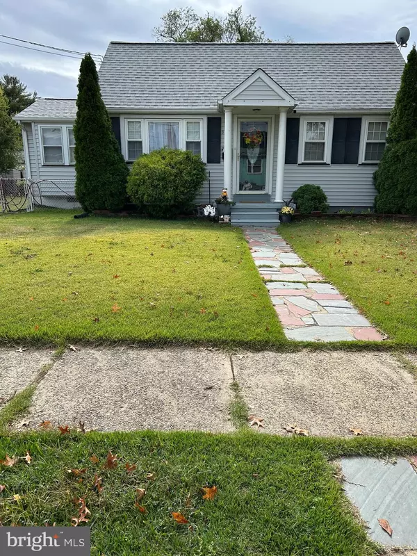 162 OXFORD RD, Cinnaminson, NJ 08077