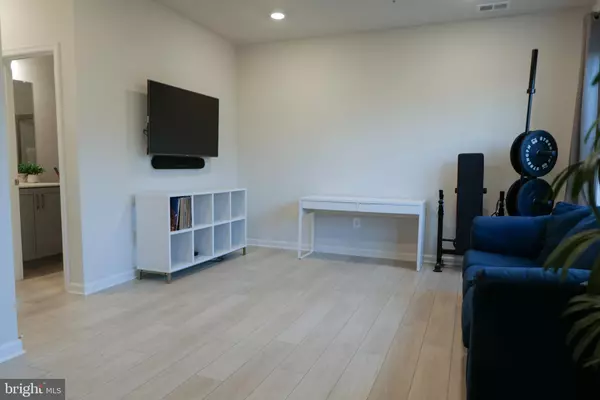 Lanham, MD 20706,4837 VISTA GREEN LN