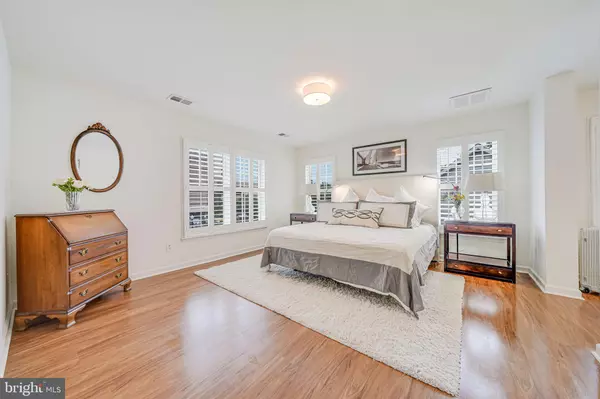 Arlington, VA 22205,1620 N GEORGE MASON DR