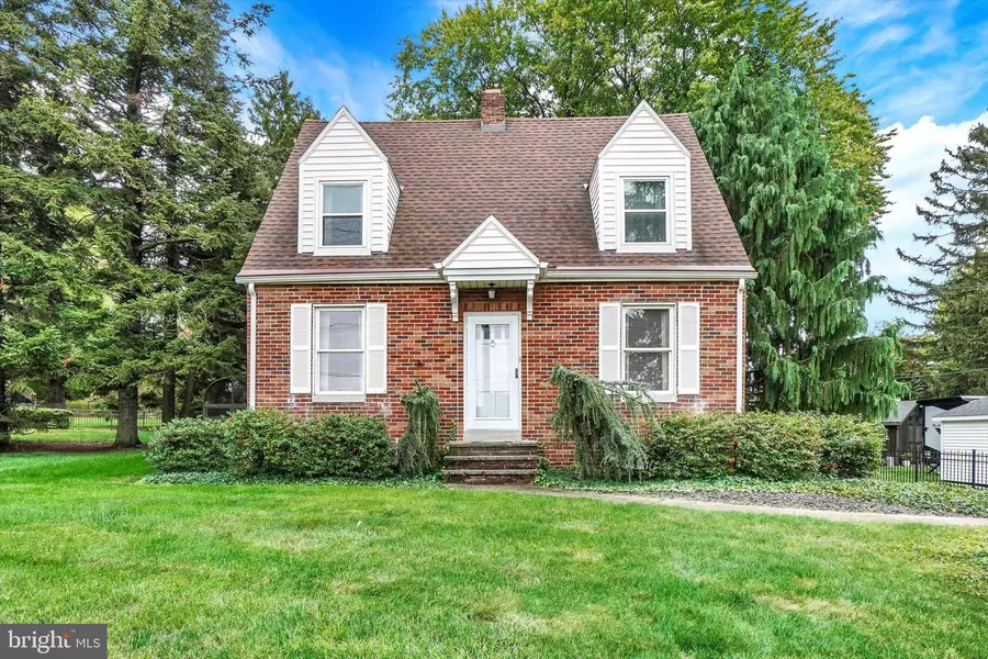 1351 GREENHILL RD, York, PA 17403