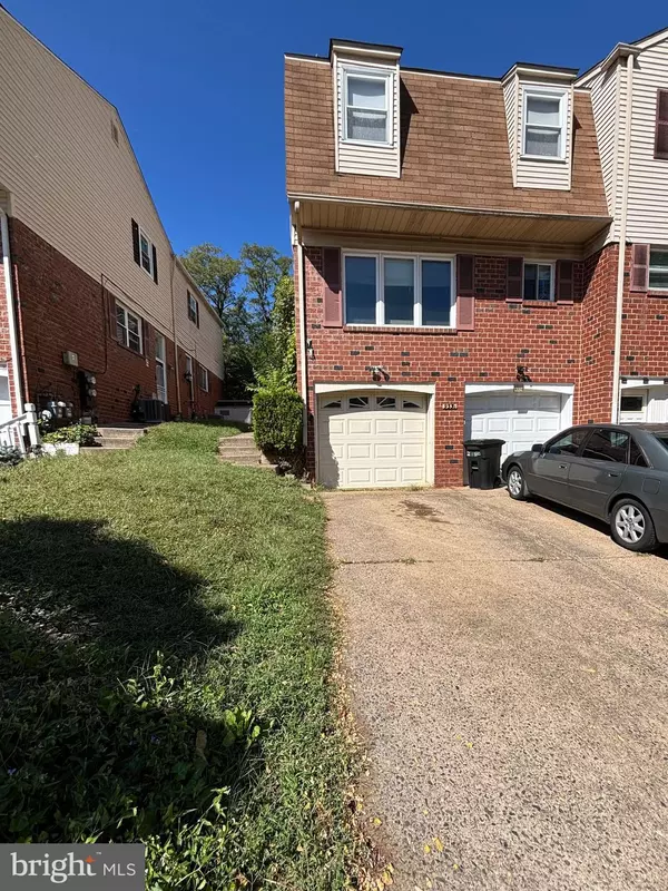 Philadelphia, PA 19115,9336 NEIL RD #B