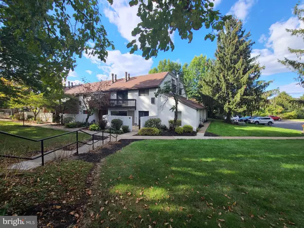 805 STRATFORD DRIVE DR #8, State College, PA 16801