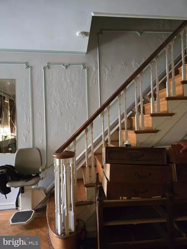 Philadelphia, PA 19141,6006 N 13TH ST