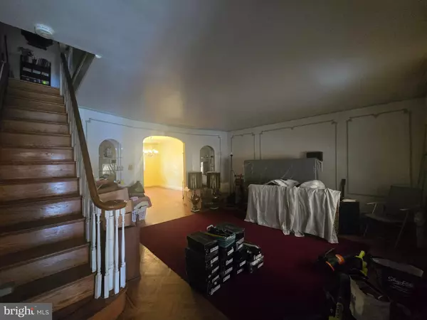 Philadelphia, PA 19141,6006 N 13TH ST