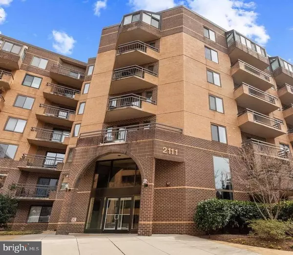 2111 WISCONSIN AVE NW #401, Washington, DC 20007