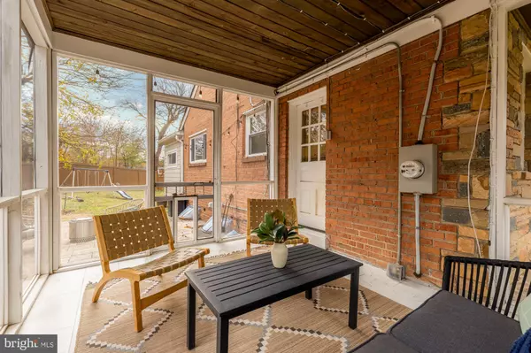 Silver Spring, MD 20910,1102 DALE DR