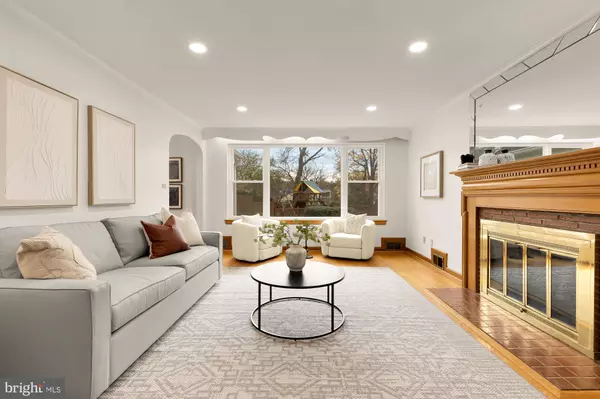 Silver Spring, MD 20910,1102 DALE DR