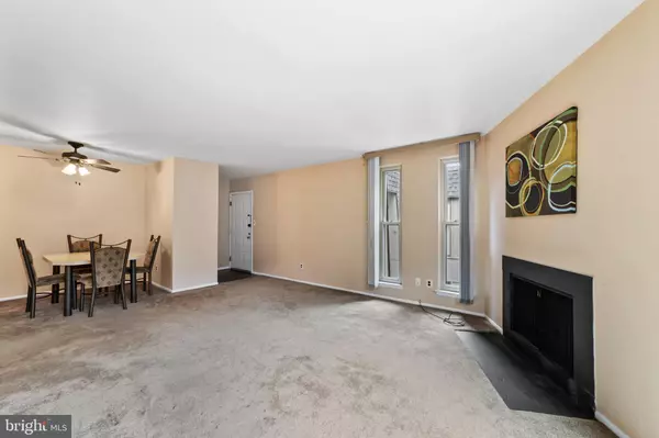 Maple Shade, NJ 08052,25 S CHURCH RD #036