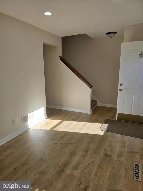 Columbia, MD 21045,8790 TAMAR DR #14-7