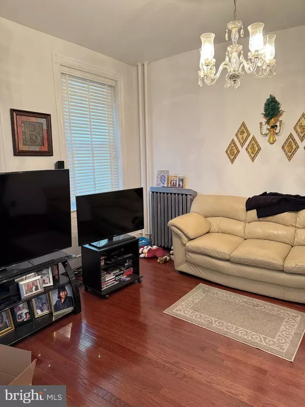 Washington, DC 20002,228 11TH ST NE