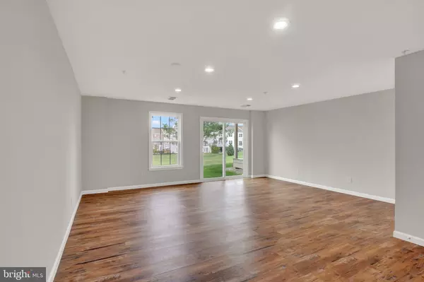 York, PA 17403,1269 ELDERSLIE LN #112