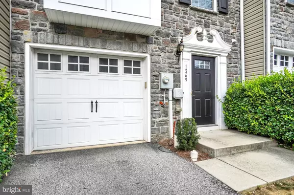 York, PA 17403,1269 ELDERSLIE LN #112