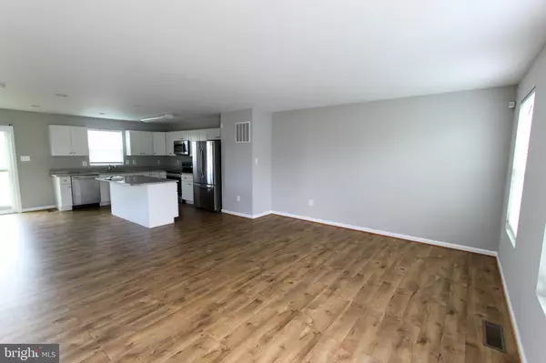 Martinsburg, WV 25403,123 SINGLETON WAY