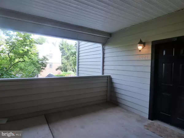 Fairfax, VA 22033,12163 PENDERVIEW TER #1021