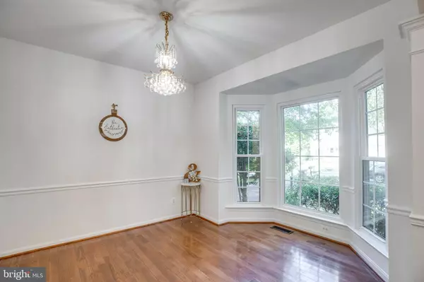 Woodbridge, VA 22193,14883 BUTTONWOOD CT