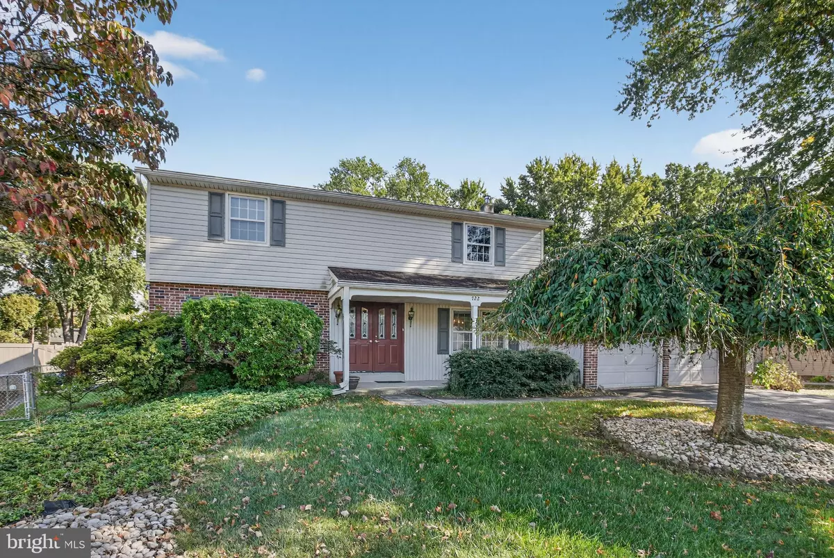 Feasterville Trevose, PA 19053,722 AUTUMN DR