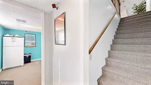 Dover, DE 19904,383 W NORTH ST #6-A,B