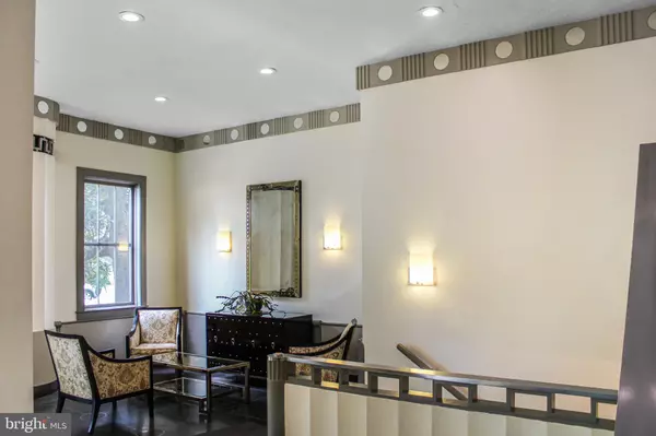 Washington, DC 20016,3901 CATHEDRAL AVE NW #201