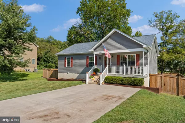 Warrenton, VA 20186,221 LINDEN ST